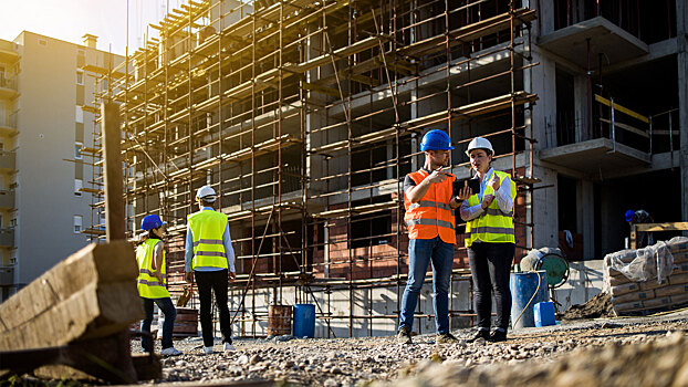 Стройка в 2025 году: эксперты рассказали, кто и сколько зарабатывает