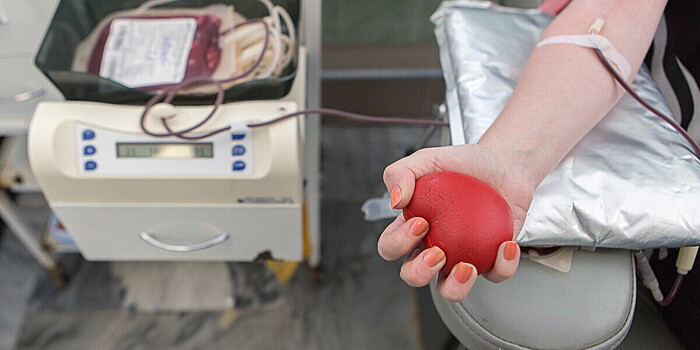 Британские ученые впервые перелили человеку выращенную в лаборатории кровь