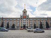 Таксисты вышли на акцию протеста в Екатеринбурге против защитных экранов