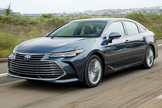 В России продают Toyota Avalon от 3 млн рублей