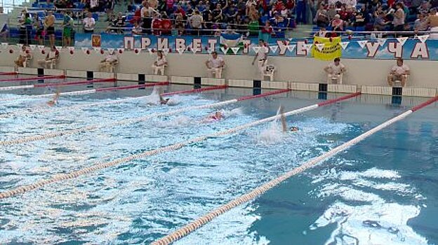 200 слабослышащих пловцов приехали на соревнования в Пензу