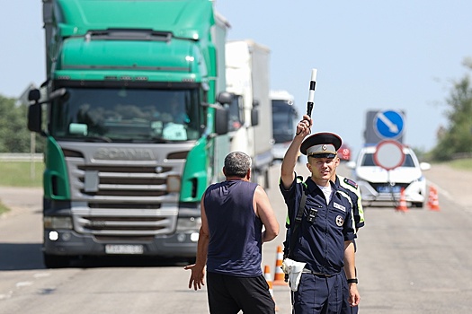 В Крыму временно ограничили движение на автодороге в районе Джанкоя