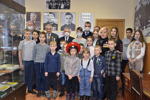 В Самарской области транспортные полицейские и общественники пригласили детей в железнодорожный музей