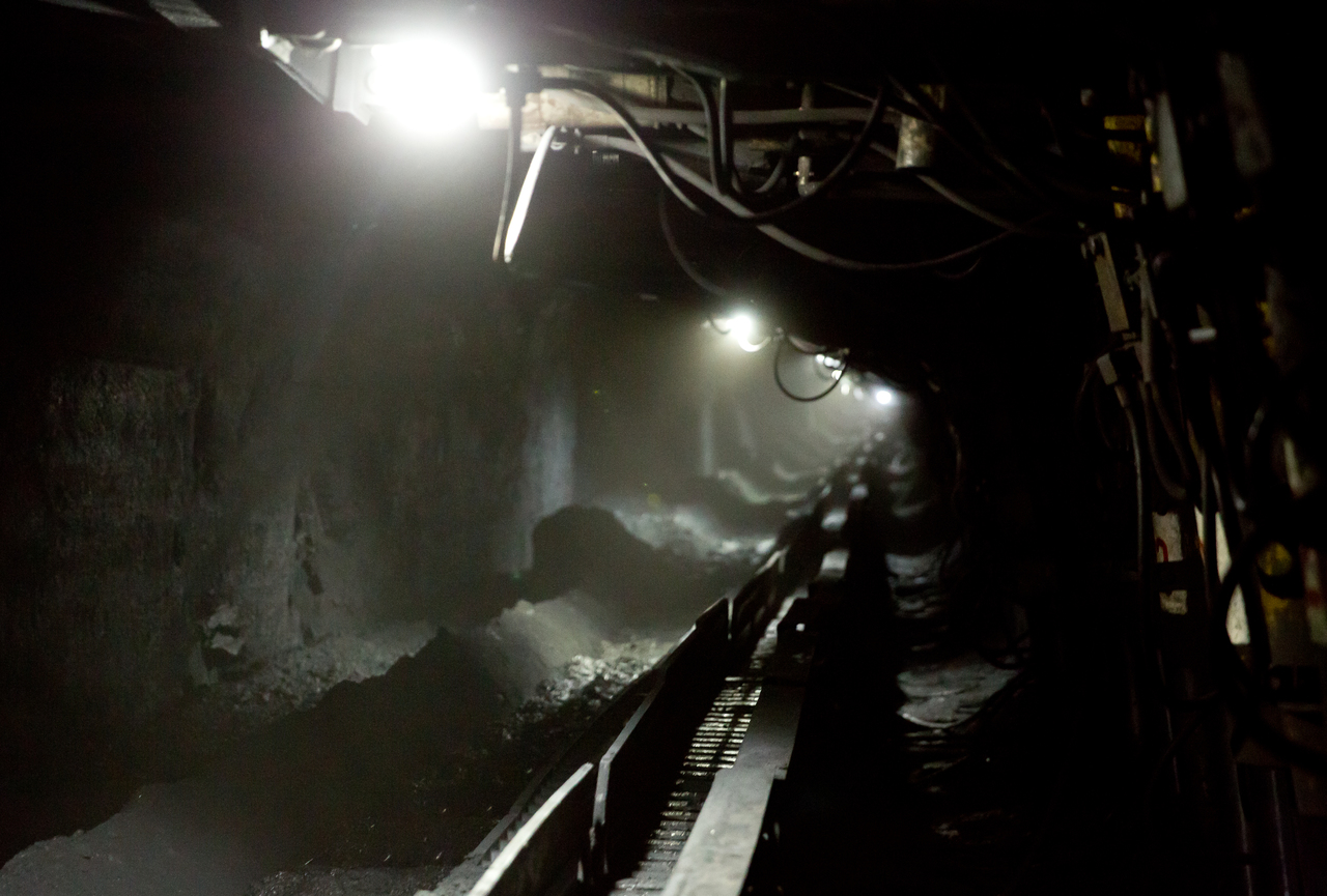 Рабочий получил тяжелые травмы на шахте «Осинниковская» в Кузбассе