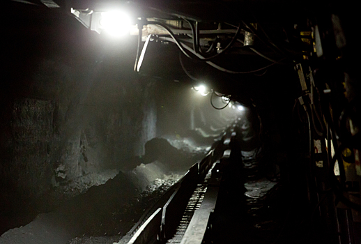 Отказавшиеся работать кузбасские горняки вернулись в шахту до погашения долга