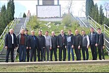 В Армавире делегация депутатов Госдумы отдала дань памяти погибшим в годы Великой Отечественной войны