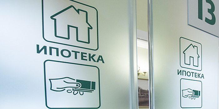 Россияне снова живут в кредит