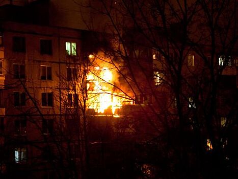 Ночью в Джанкое горел жилой многоквартирный дом