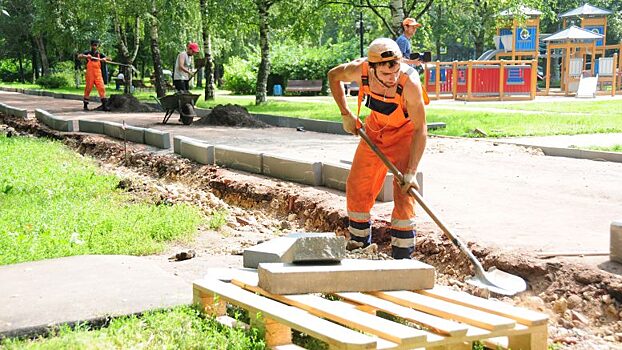 Этим летом в СЗАО планируют благоустроить 267 дворов
