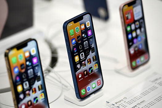 Спрос на iPhone в России упал до исторического минимума