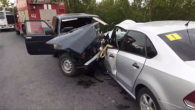 Водители пострадали в лобовом ДТП в Нижегородской области