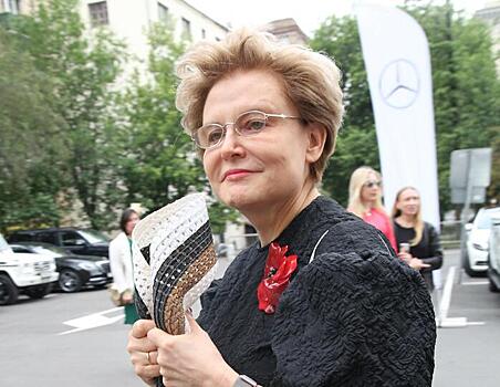 Малышева объяснила преимущество очков над контактными линзами