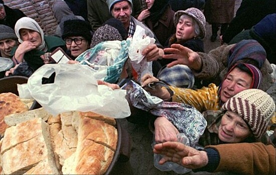 Доля бедных в РФ за 9 месяцев снизилась до 19,6 млн человек