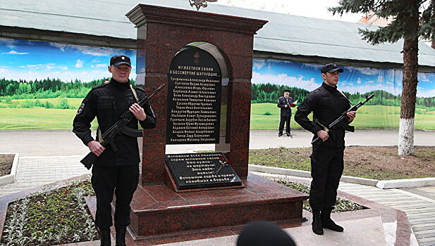 В Нальчике открыли мемориал погибшим полицейским