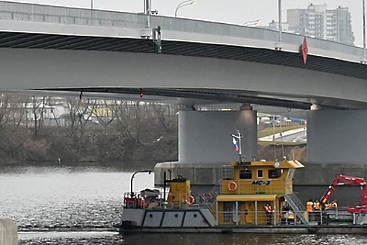 Бочкарев: Мост через затон Новинки готов более чем на треть