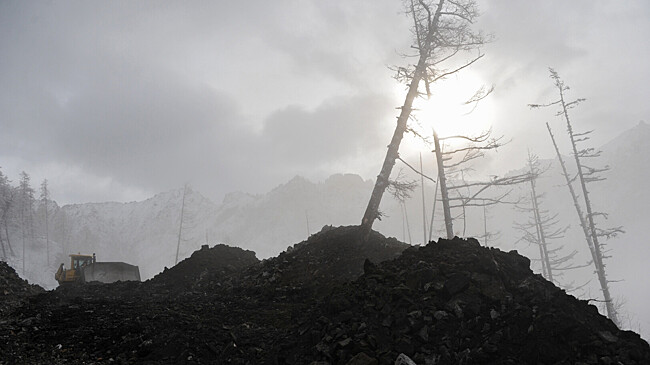 Что произошло 13 ноября: взрыв на угольной шахте и катастрофа MD-82