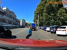 Обгон на улице Лермонтова едва не закончился травмами пешехода