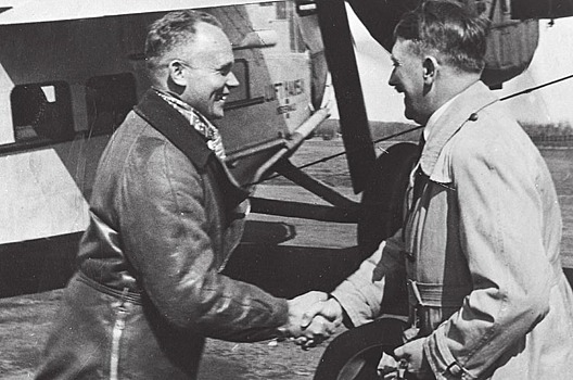ФСБ впервые рассекретила показания личного пилота Гитлера о самоубийстве фюрера