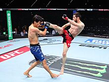 Тагир Уланбеков победил Азата Максума на турнире UFC в Баку