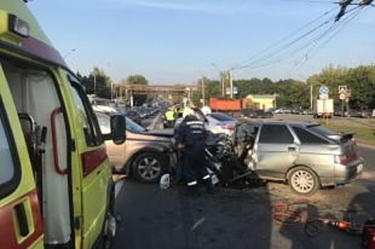 Во Владимире напротив Химзавода столкнулись 2 авто – 1 погибший, 2 раненых