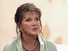 Проклова объяснила, как ее травматический опыт совместился с бурными романам