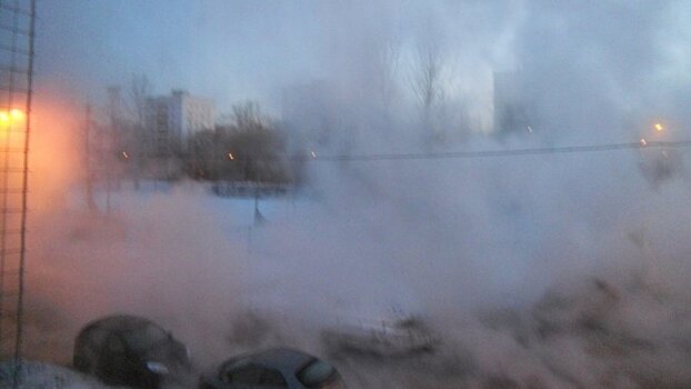 В центре Петербурга прорвало трубу с кипятком