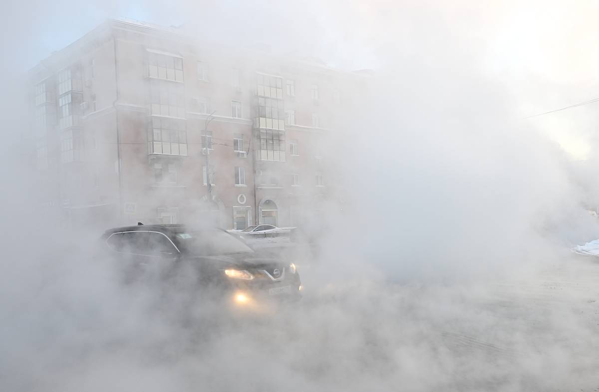 В российском городе многоквартирный дом превратился в парную