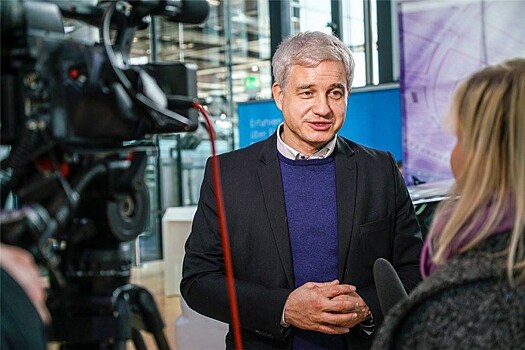 Ханс-Йоахим Фрай, немецкий режиссер и руководитель культурного центра "Сириус", не планирует покидать Россию