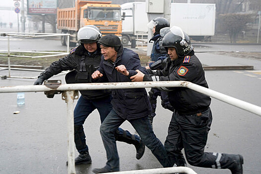 Задержанные участники протестов в Казахстане заявили, что им платили и держали на энергетиках