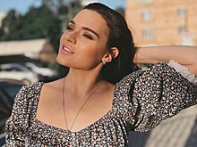 Аделина Сотникова гуляет с новорожденным: первое видео