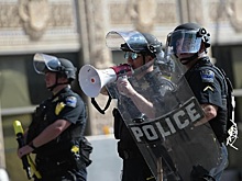 На западе США произошла стрельба в средней школе, есть пострадавшие