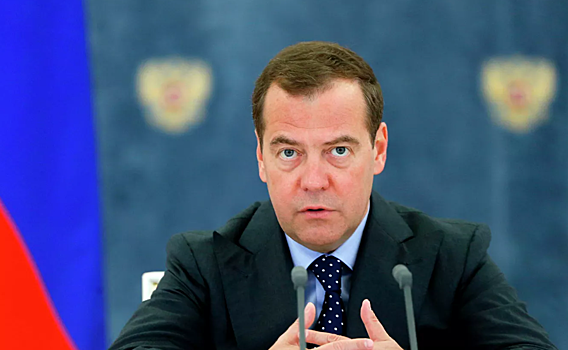 Медведев оценил вероятность казахстанского сценария в России