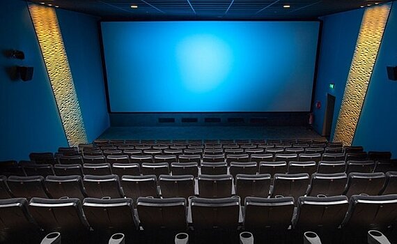 Правительство попросили смягчить ограничения в кинотеатрах