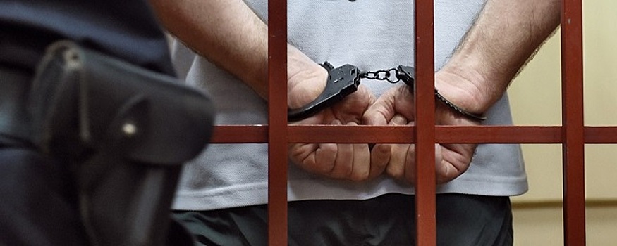 В Петербурге арестовали четырех подозреваемых в изнасиловании подростков
