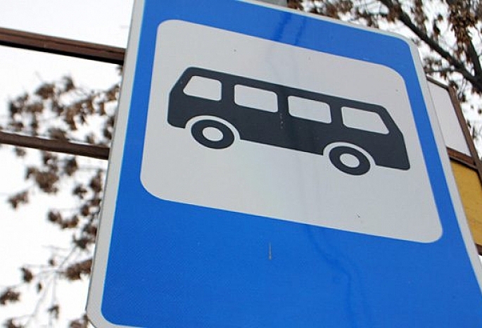 Автобусы больше не останавливаются у здания омского аэропорта