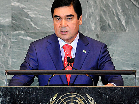 Президент Туркмении отменил льготы для населения