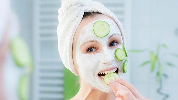 В чем польза огурцов для жирной кожи
