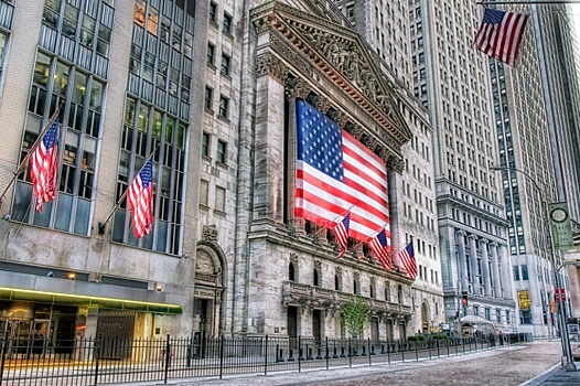 Politico: в Америке “шепот о грядущем экономическом спаде усилился до практически рева”