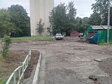 Двор на Дмитровском шоссе освободили от брошенного автомобиля