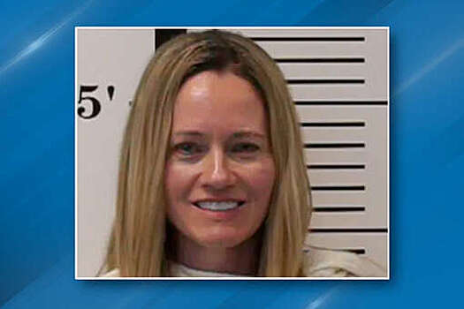 В США женщина, надругавшаяся над 13-летним другом сына, получила пять лет тюрьмы