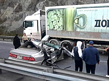 Залетел под фуру: жесткое ДТП произошло во Владивостоке