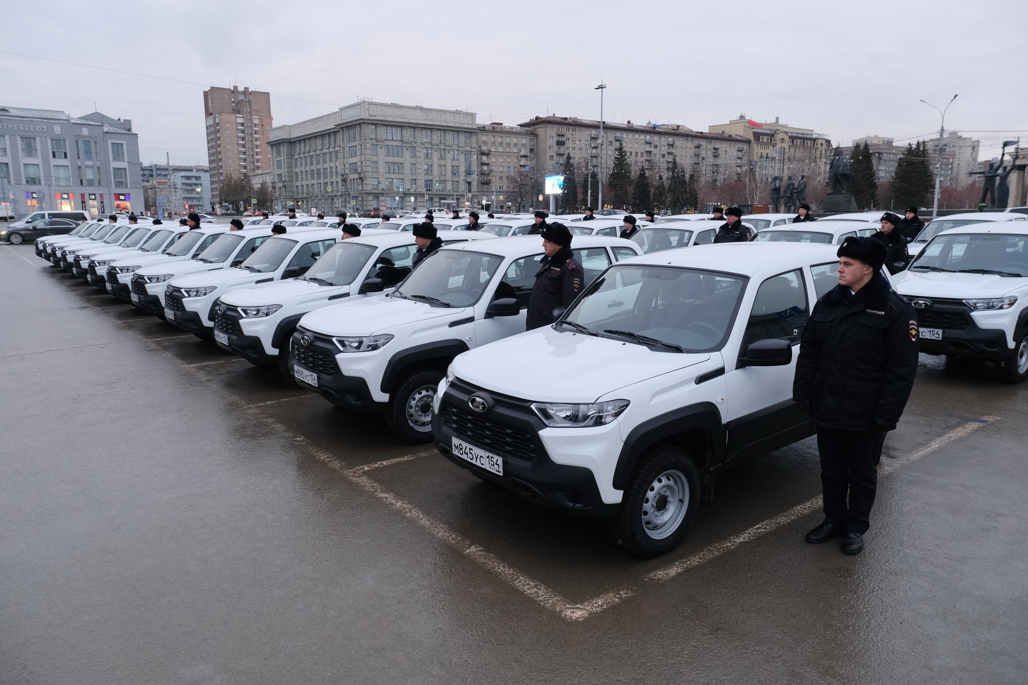 Участковые из районов Новосибирской области получили новые служебные авто