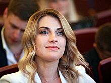 В Федерации фехтования РФ отреагировали на объятья украинки Харлан с Анной Баштой