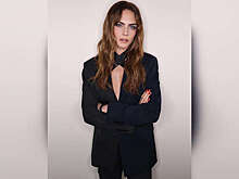 Кара Делевинь пришла на вечеринку в маске клоуна и не стала пить алкоголь