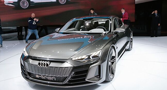 В этом году Audi начнет производство электрокара E-Tron GT RS