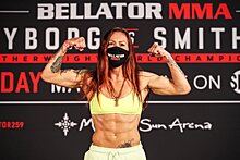 Bellator 259: Крис Сайборг победила Лесли Смит техническим нокаутом и защитила титул, видео