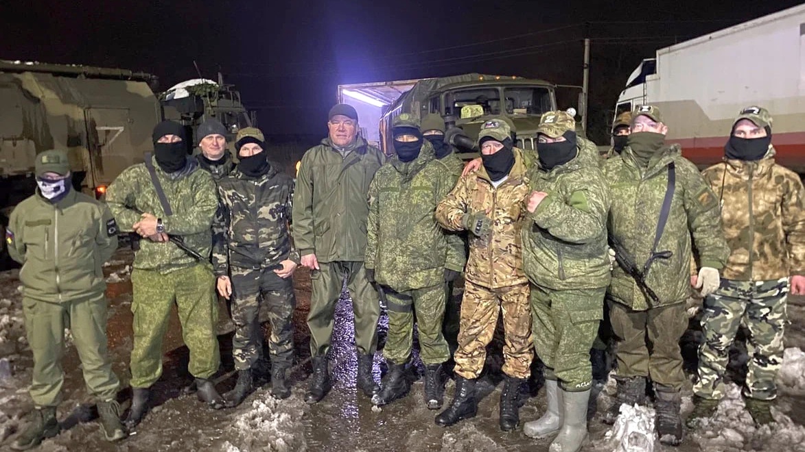 Губернатор Олег Кувшинников доставил гуманитарный груз в зону СВО