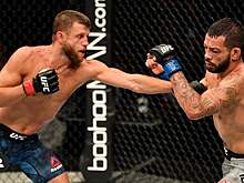 Эллиотт победил Бенуа на турнире UFC on ESPN 13