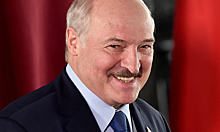 "Лукашенко покидал форум с губной помадой на щеке"