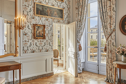 Впервые в истории на территории Версальского дворца открылся отель: Airelles Château de Versailles, Le Grand Contrôle